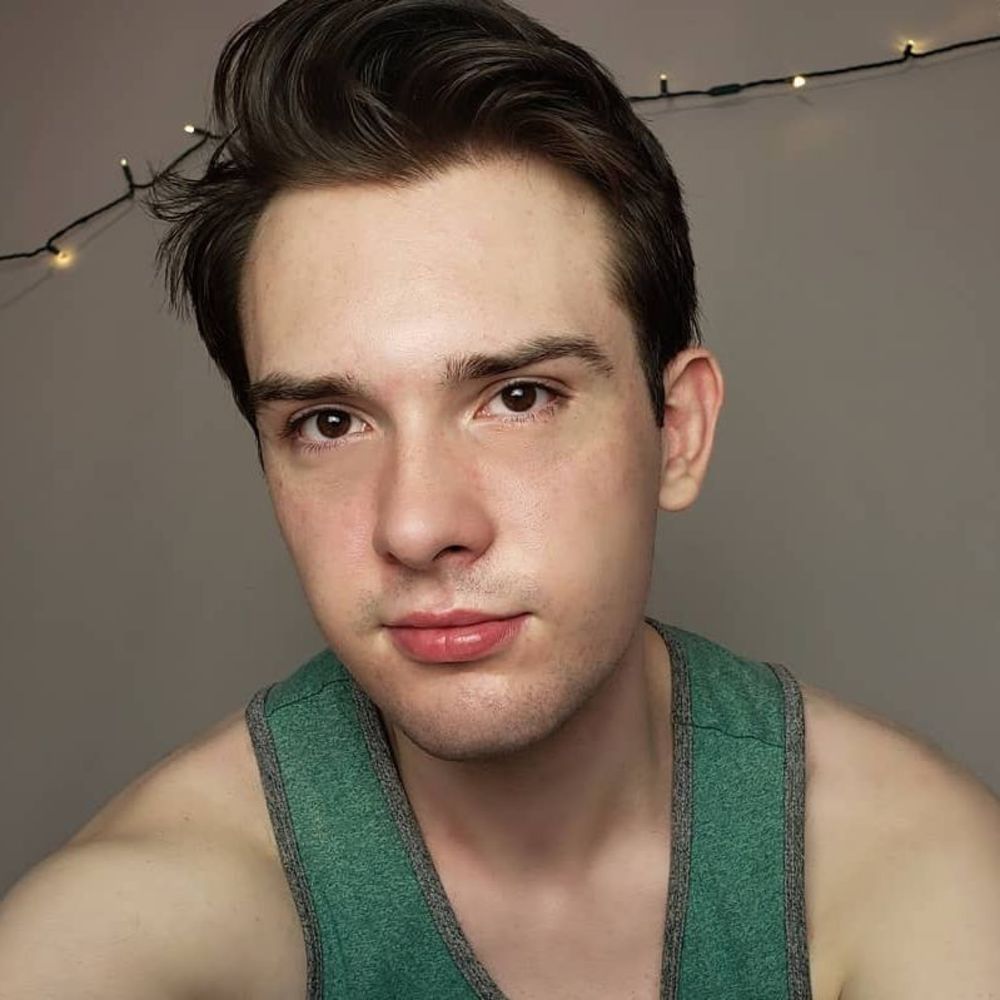 Meet your Posher, Zachary